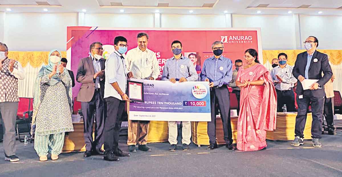 పట్టుదలతో ఏదైనా సాధించొచ్చు..