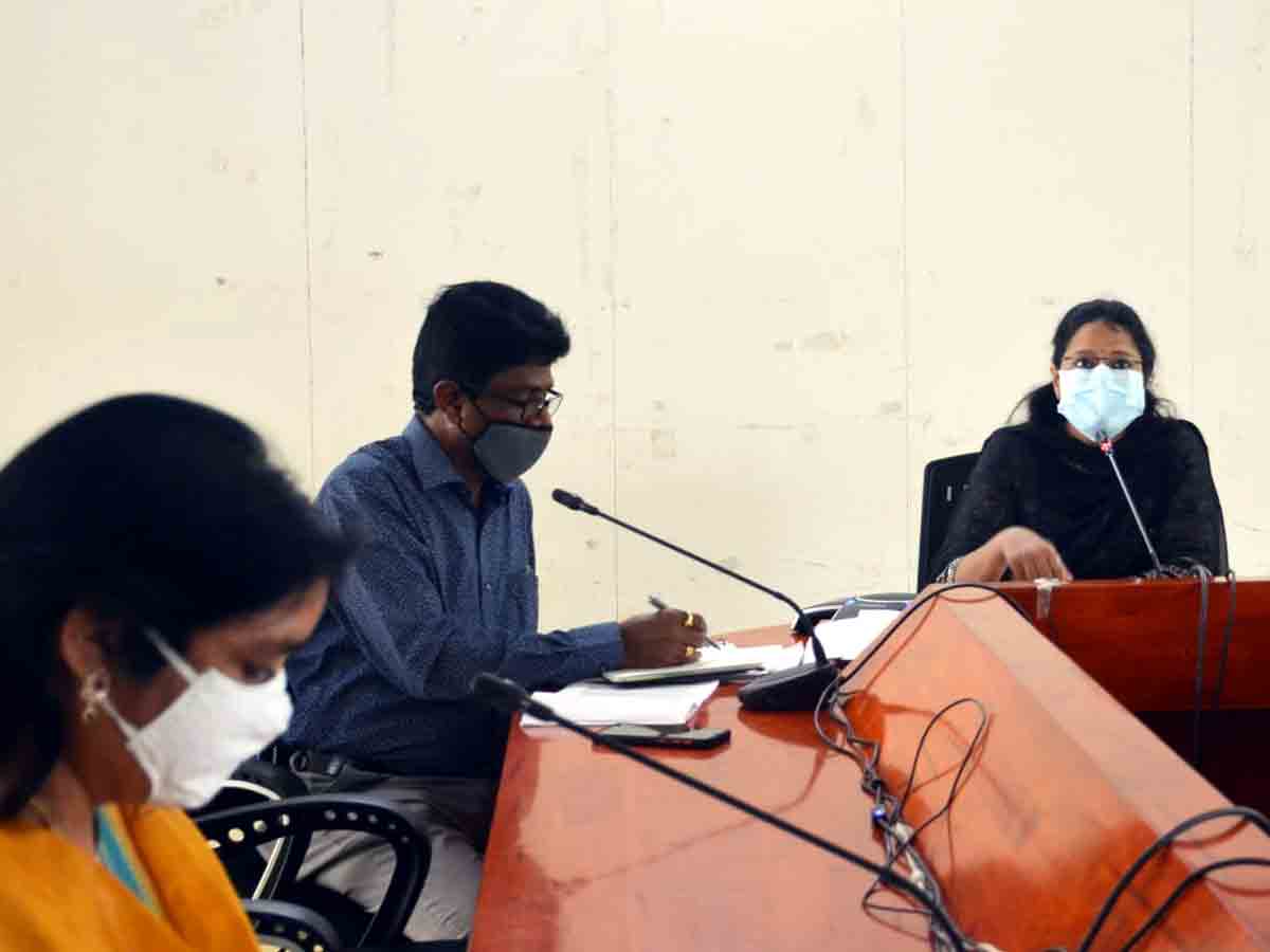 పాఠశాలల్లో విద్యార్థుల హాజరుశాతం పెంచాలి