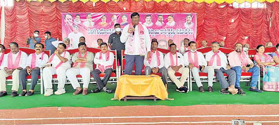 సంక్షేమ పథకాలు పేదలకు చేరాలి