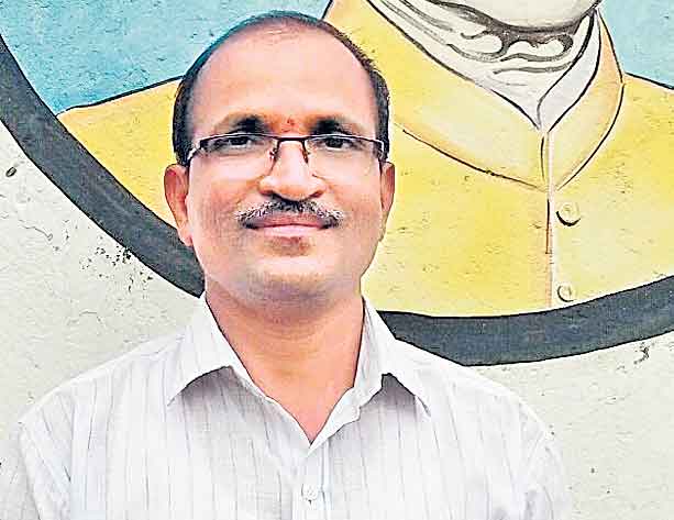 పాఠశాల గంట మోగుతుంది గణగణగణ