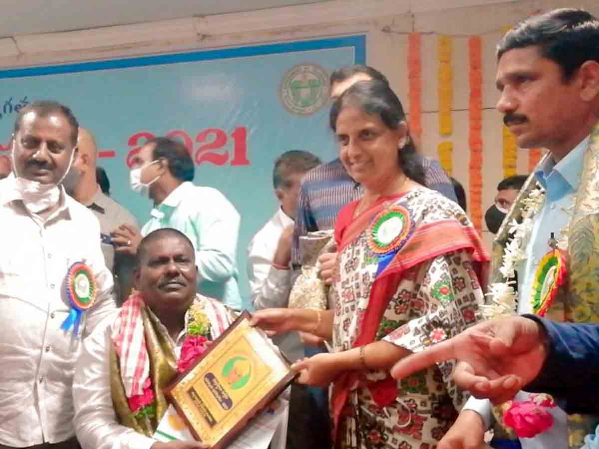 Ranga Reddy | ఉత్తమ ఉపాధ్యాయులకు అవార్డులు అందజేసిన మంత్రి సబితాఇంద్రారెడ్డి