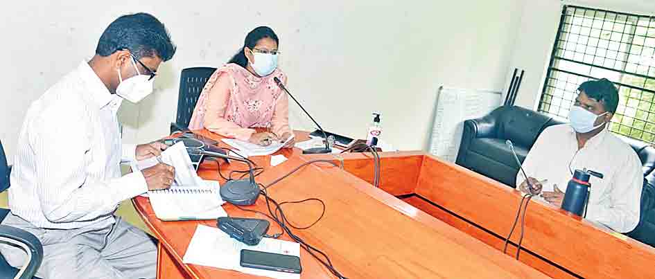 ఎంపీడీవోలు, ఎంపీవోలు క్షేత్రస్థాయిలో పర్యటించాలి