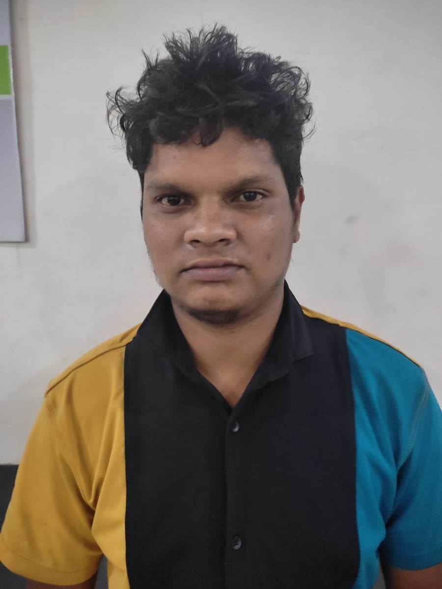 Crime | నిషేధిత జర్దాను పట్టుకున్న పోలీసులు