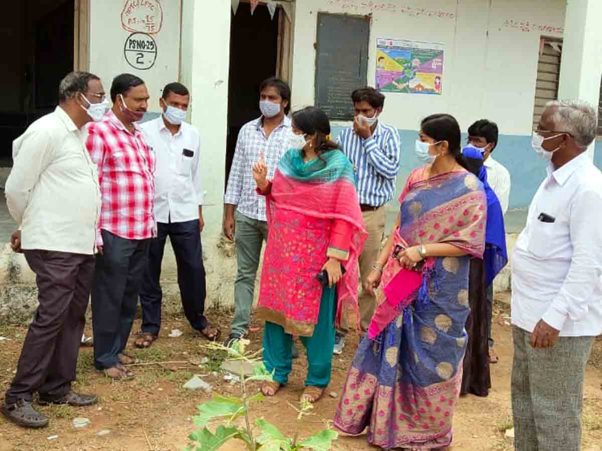Basheerabad : ఉపాధ్యాయులు సమయపాలన పాటించాలి