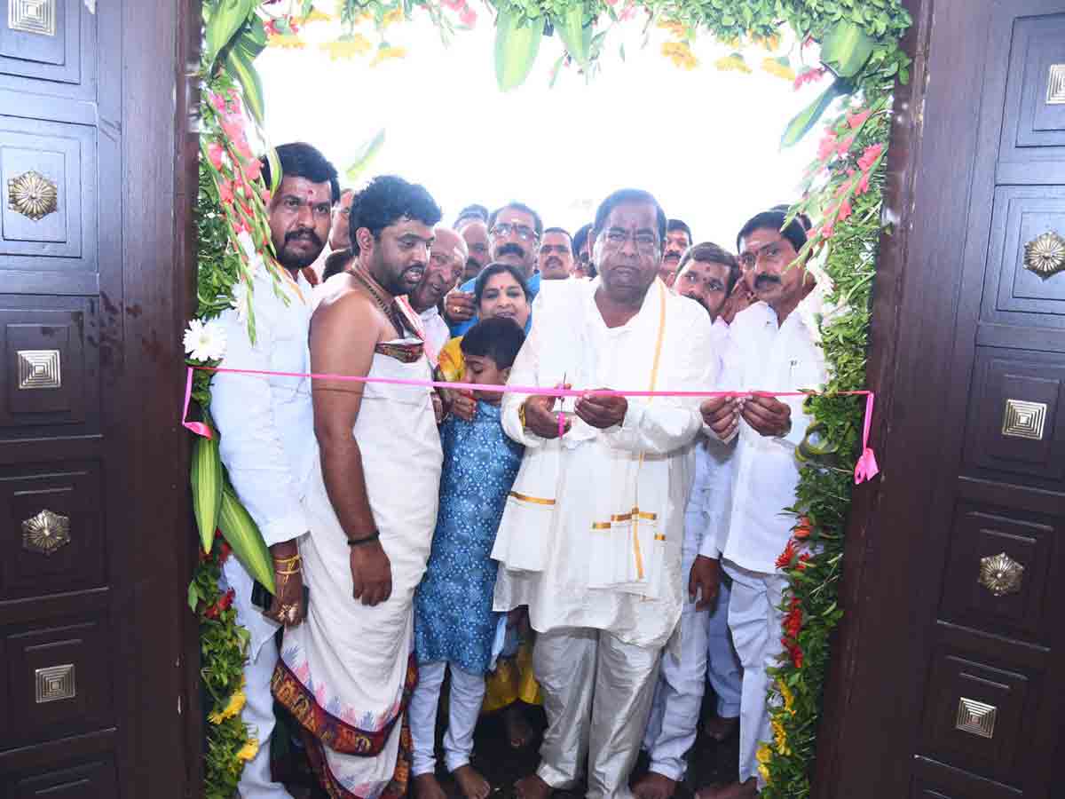 యాదాద్రి: గుట్టలో మున్నూరుకాపు భవనం ప్రారంభం