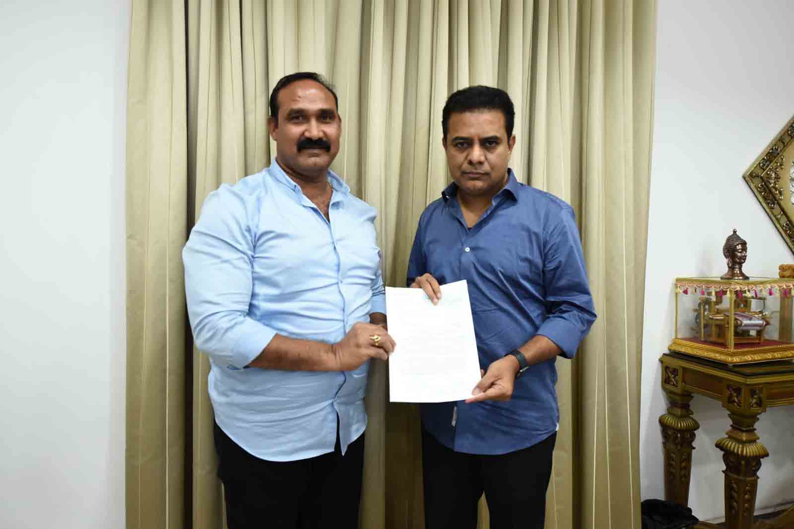 పేద ప్రజల అభ్యున్నతే టీఆర్‌ఎస్ ప్రభుత్వ లక్ష్యం : ఎమ్మెల్యే శానంపూడి