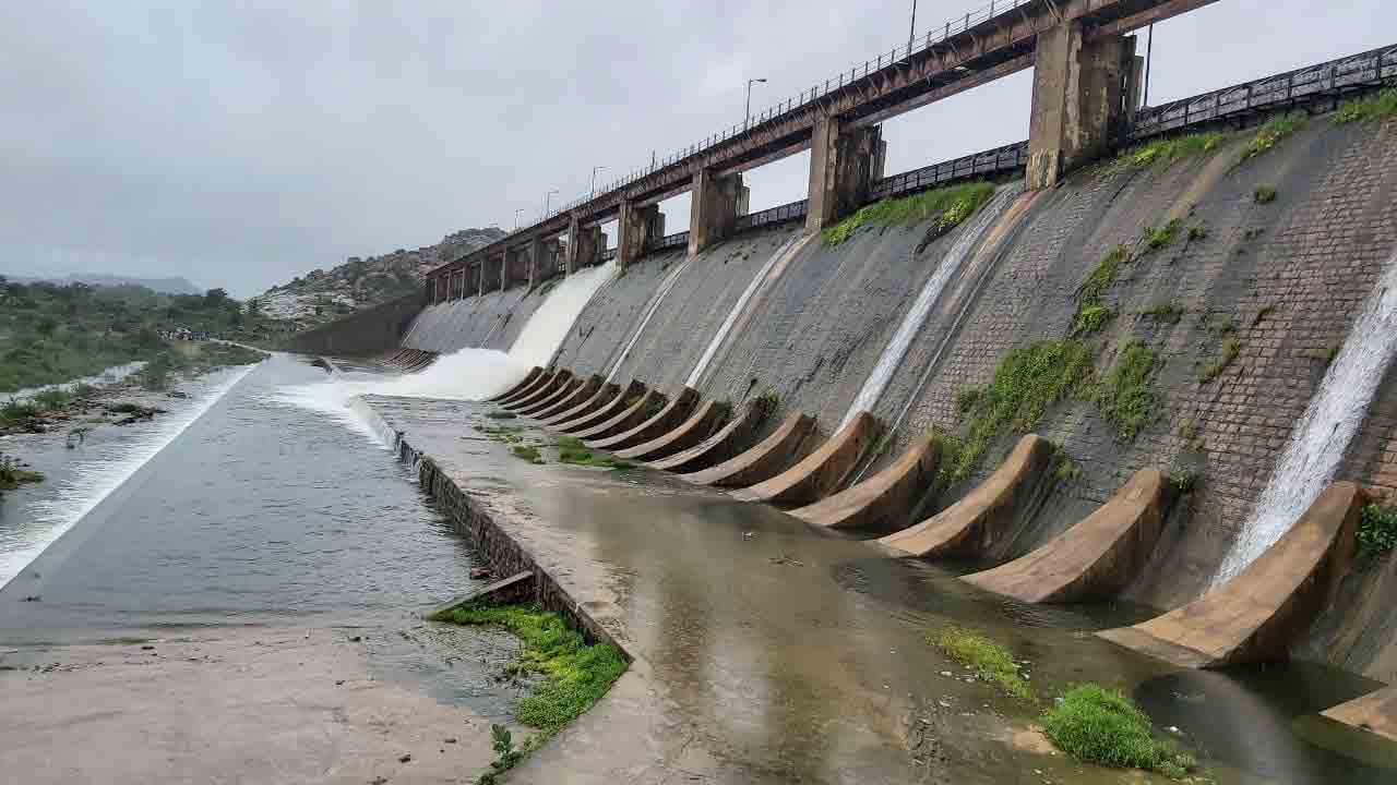Devara Kadra: కోయిల్‌సాగర్‌కు స్వల్పంగా వరద.. 300 క్యూసెక్కులు దిగువకు విడుదల