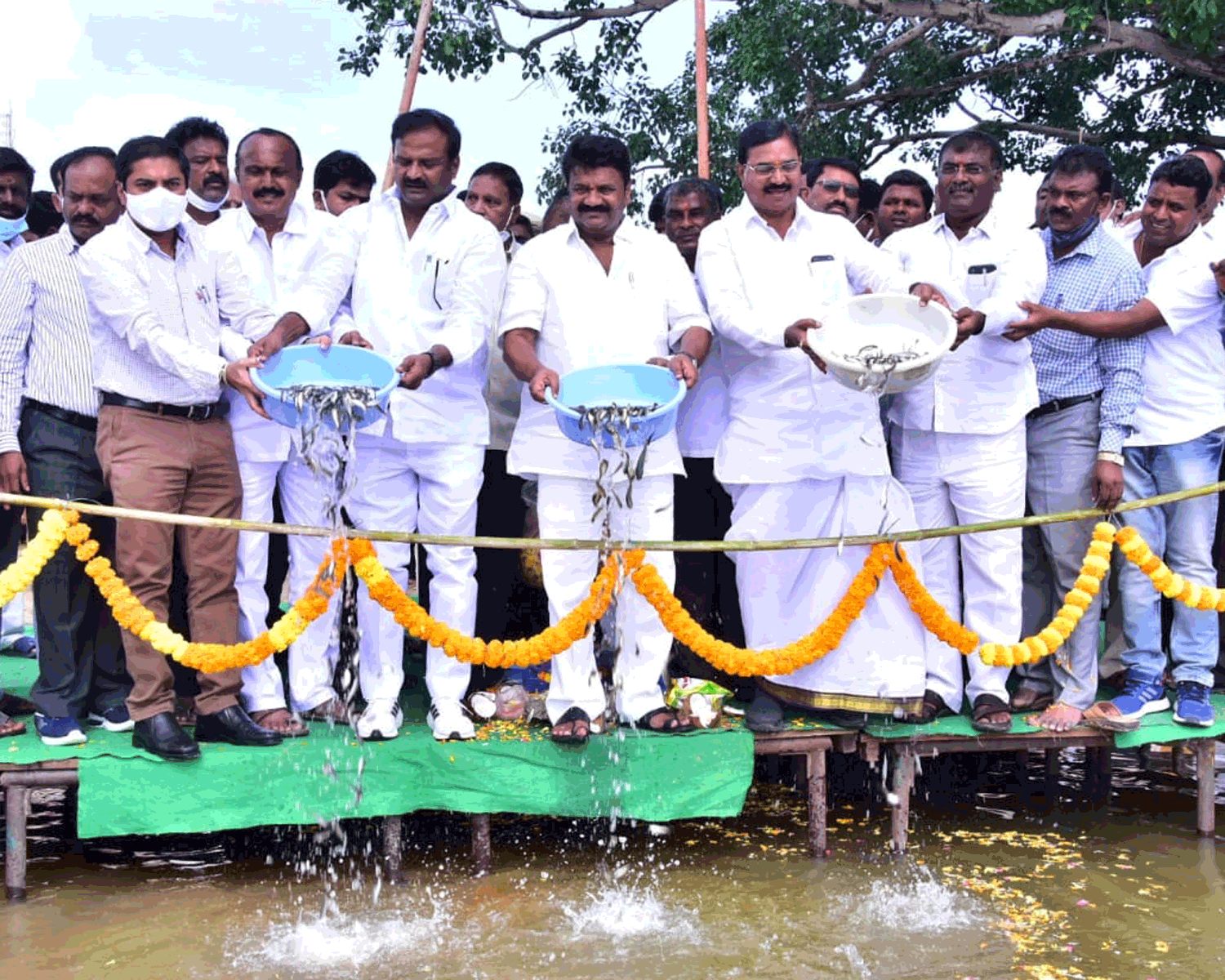 Kothakota: మత్స్యకారులను ఆర్థికంగా బలోపేతం చేయడం కేసీఆర్ లక్ష్యం.. మంత్రులు సింగిరెడ్డి, తలసాని