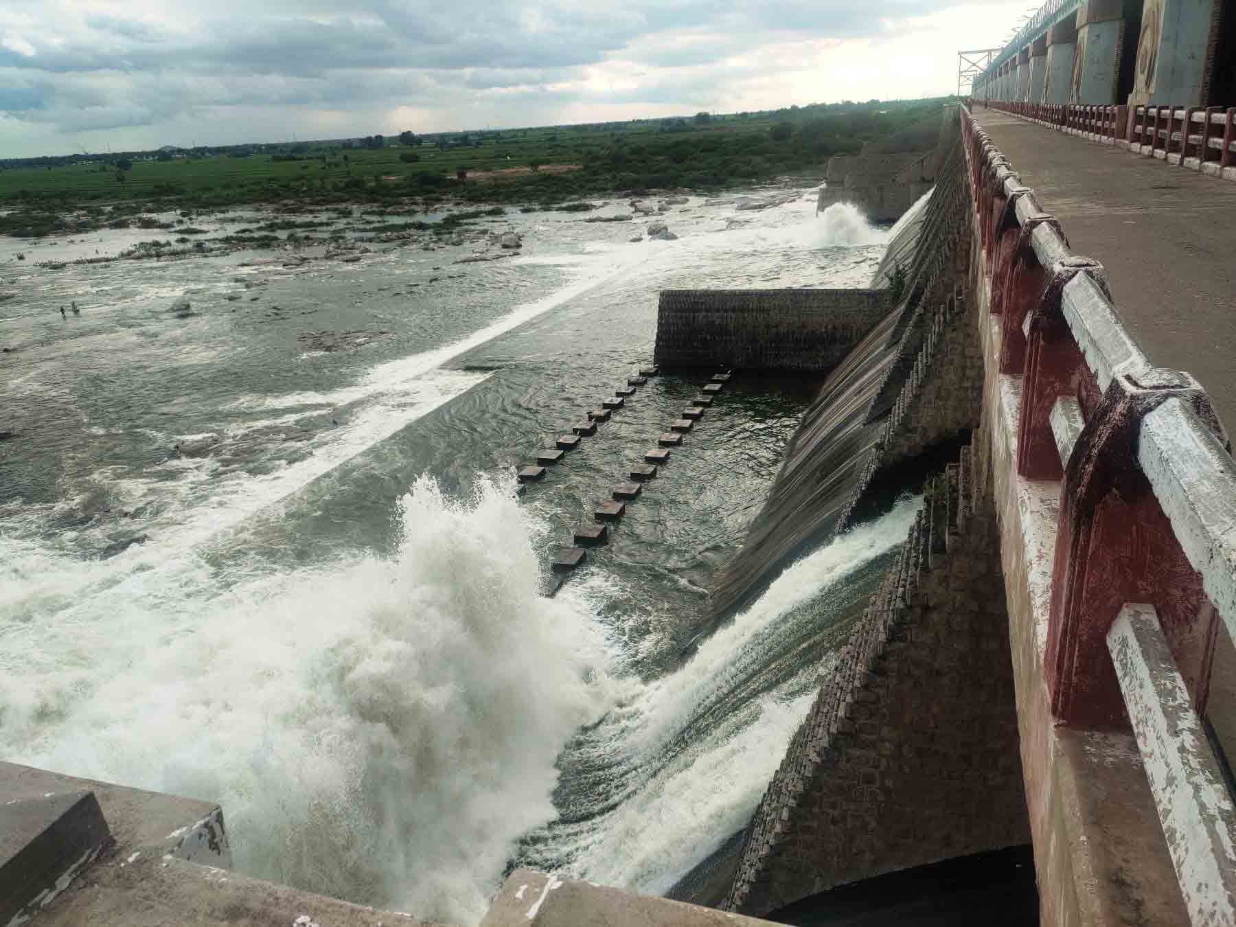 Moosi: 2 గేట్ల ద్వారా మూసీ నీటి విడుదల