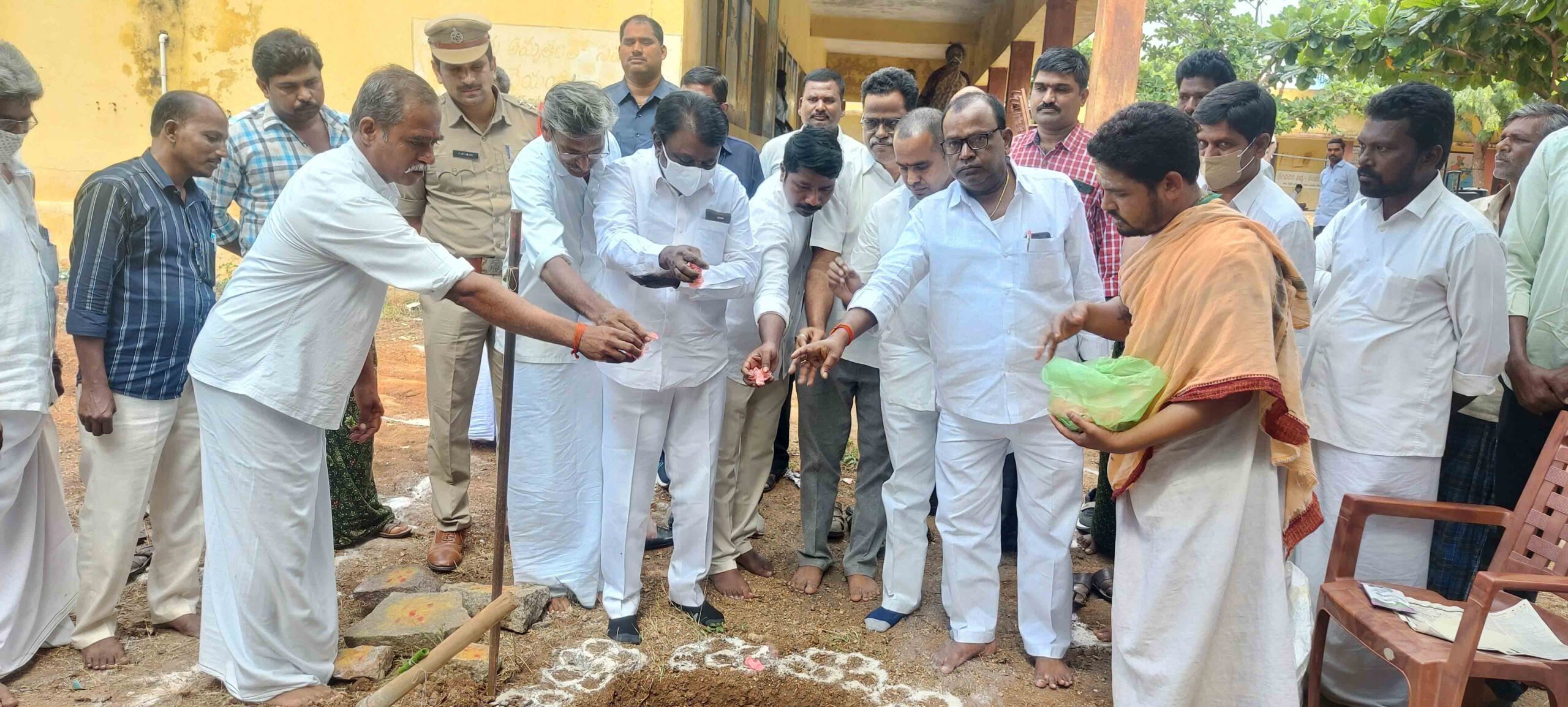 Aiza: విద్యాభివృద్ధికి కృషి చేస్తా: ఎమ్మెల్యే అబ్రహం