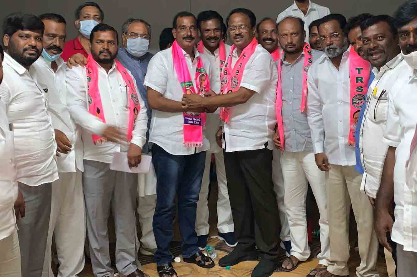 Jadcherla: పథకాలకు ఆకర్షితులై పార్టీలో చేరికలు.. జడ్చర్ల ఎమ్మెల్యే లక్ష్మారెడ్డి