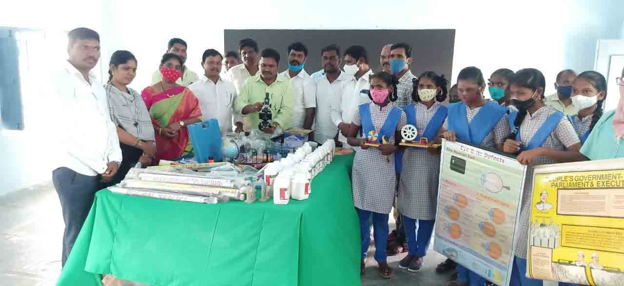 Munugodu: ప్రభుత్వ పాఠశాలలను బలోపేతం చేయాలి.. జిల్లా సాంఘిక సంక్షేమ సంఘం చైర్‌పర్సన్ స్వరూపారాణి