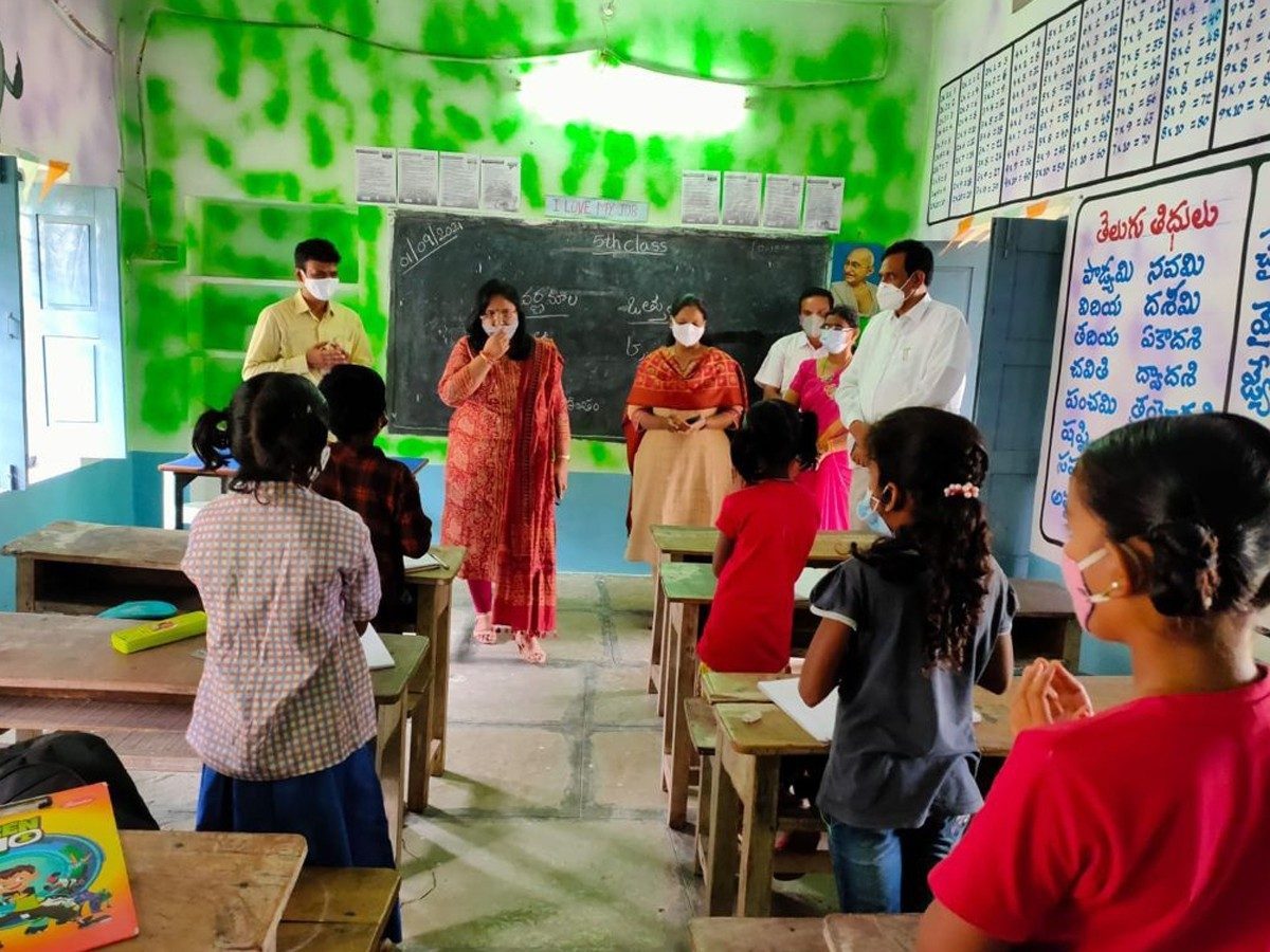 అప్రమత్తంగా ఉండాలి: రాష్ట్ర విద్యాశాఖ కమిషనర్ దేవసేన