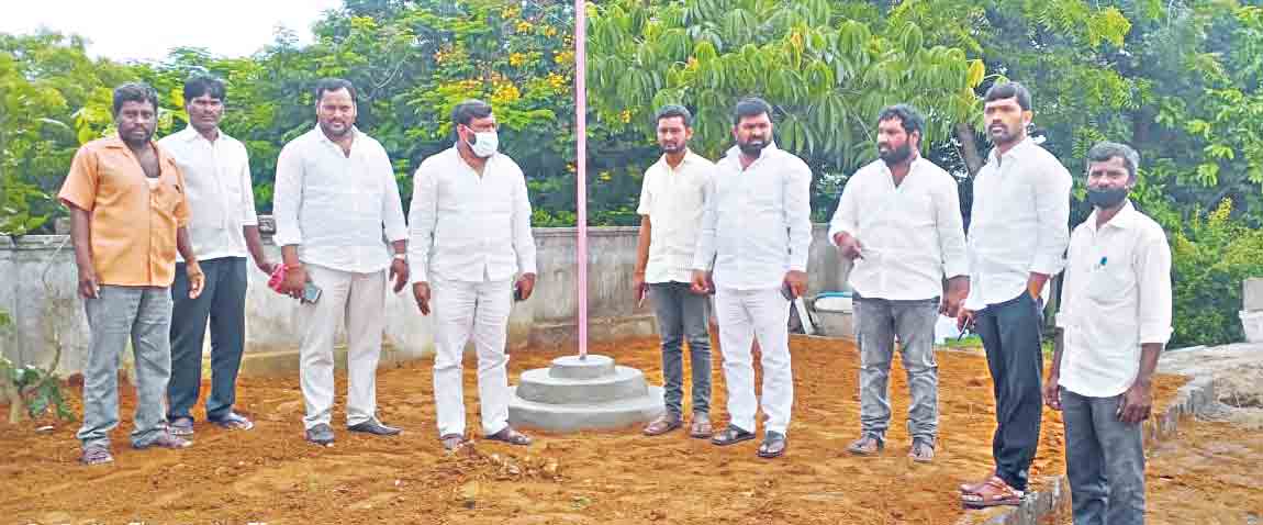 జెండా పండుగను జయప్రదం చేయాలి