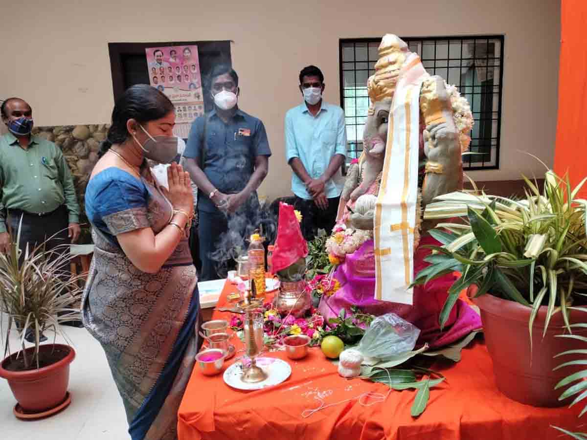 Vikarabad : మండపాల్లో కొలువుదీరిన గణనాథులు