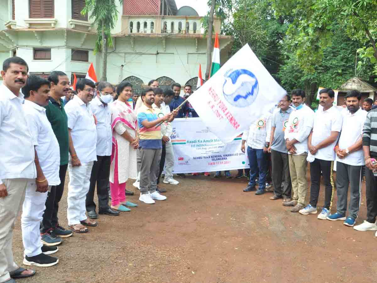 Vikarabad : 2కే రన్ను ప్రారంభించిన ఎమ్మెల్యే మెతుకు ఆనంద్