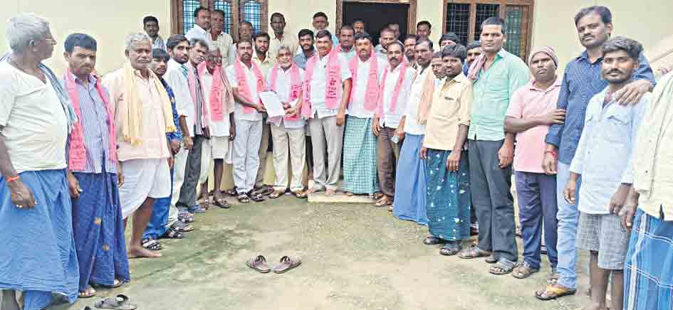 ‘టీఆర్‌ఎస్‌ బలోపేతానికి కృషి చేద్దాం’