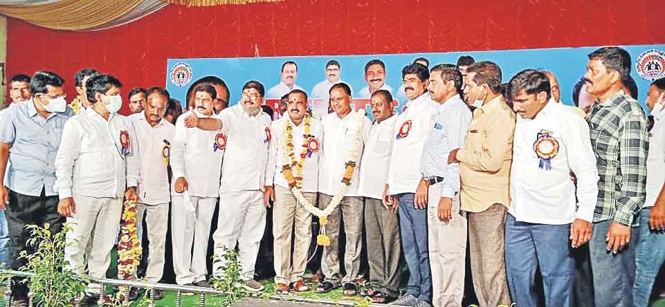 ప్రభుత్వ విద్య బలోపేతానికి సీఎం కృషి