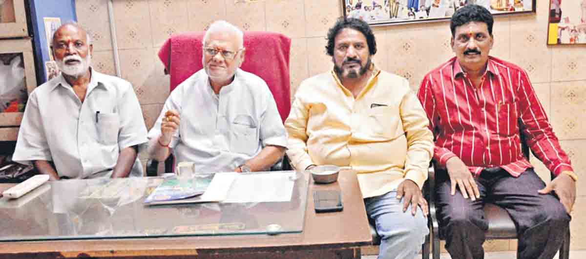 రజకులకు ఉచిత కరెంట్‌ హర్షణీయం..