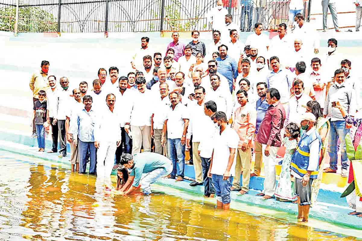మౌలిక సదుపాయాలు కల్పిస్తాం