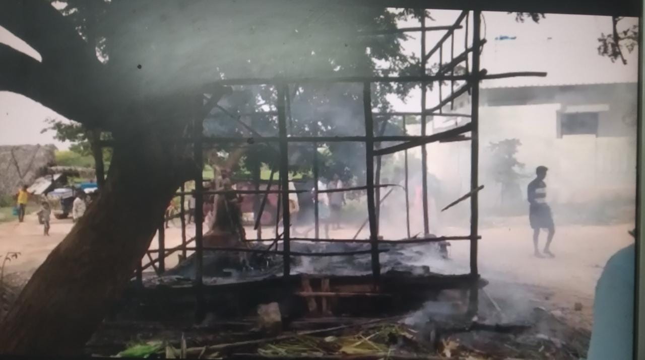 Nalgonda: విద్యుదాఘాతంతో గణేశ్ మండపం దగ్ధం