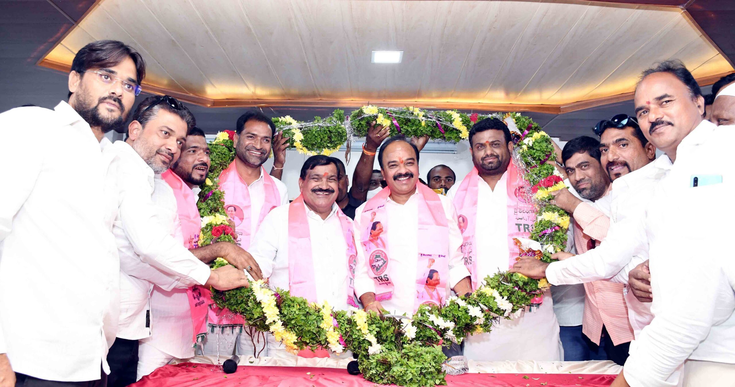 Thandur : టీఆర్‌ఎస్‌లో వర్గాలు లేనేలేవ్ : ఎంపీ రంజిత్‌రెడ్డి