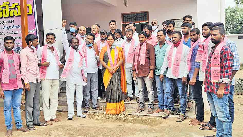 టీఆర్‌ఎస్‌లో యువతకు పెద్దపీట