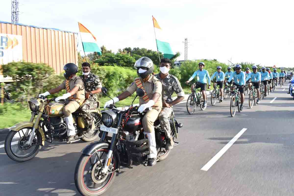 రక్షణలో సీఆర్పీఎఫ్‌ సేవలు కీలకం