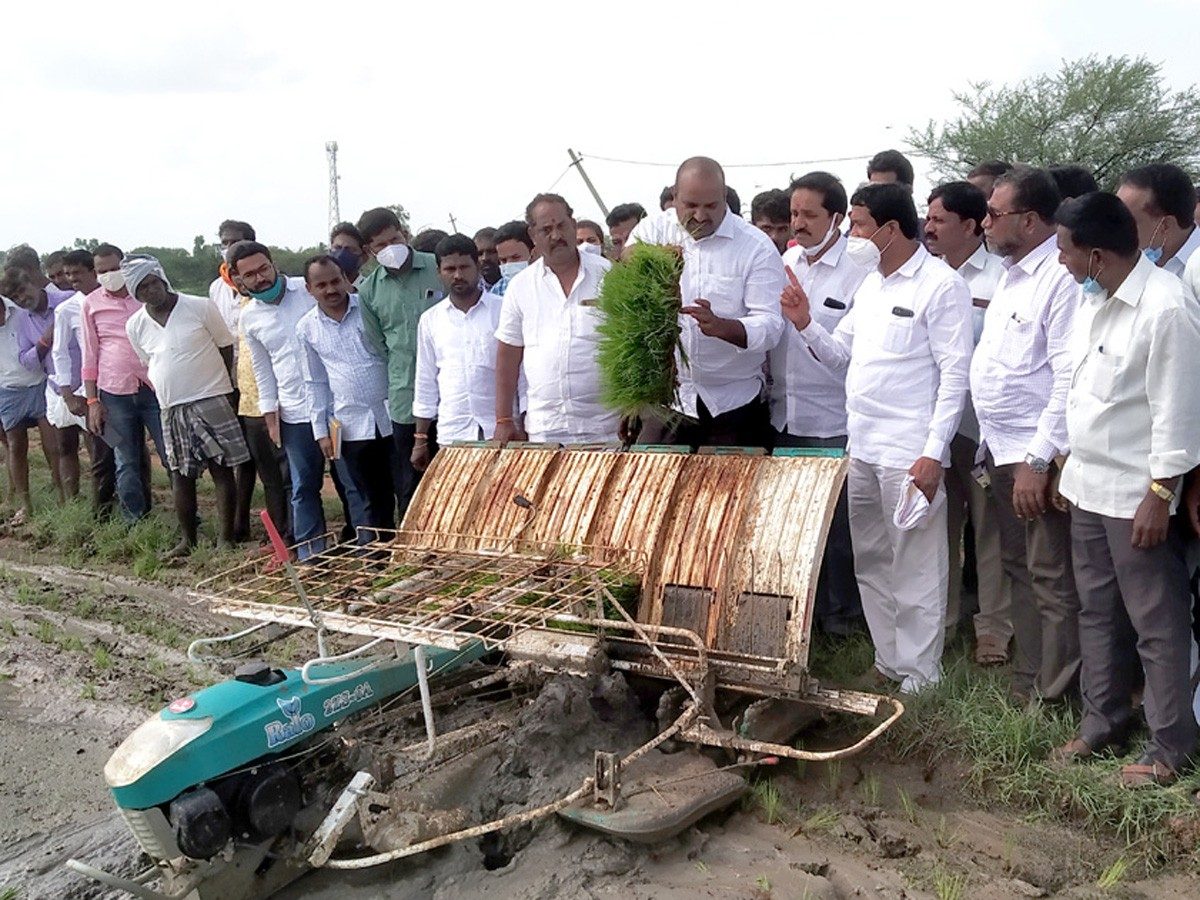 Kodangal : రైతులకు వరి నాటు యంత్రం ఎంతో ఉపయోగం.. ఎమ్మెల్యే పట్నం నరేందర్‌రెడ్డి
