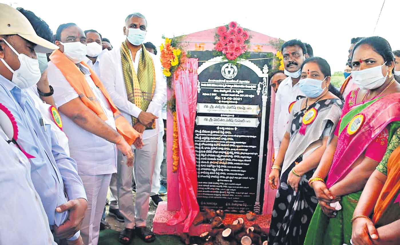 రైతులకు త్వరలో లక్షలోపు రుణమాఫీ