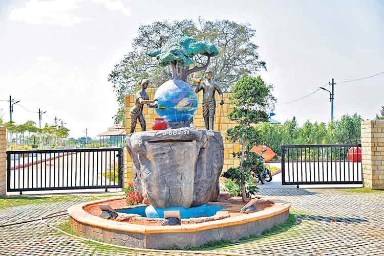 కాంగ్రెస్‌ కాదు స్కాంగ్రెస్‌