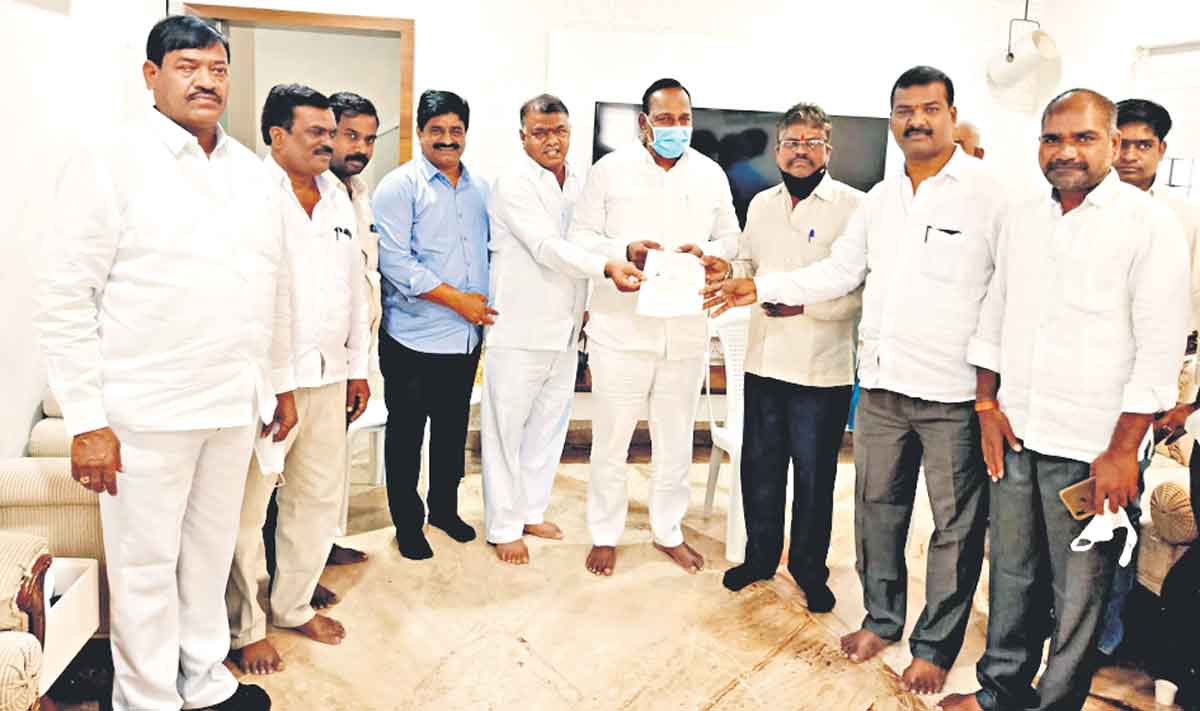 పేదలకు వరం సీఎంఆర్‌ఎఫ్‌