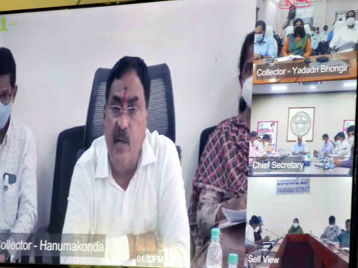 Vikarabad : జిల్లాలో వందశాతం వ్యాక్సినేషన్‌ పూర్తి చేయాలి.. మంత్రి ఎర్రబెల్లి దయాకర్‌రావు