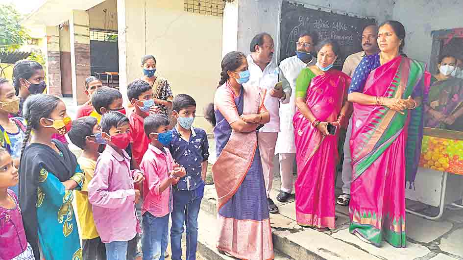 కొవిడ్‌ నిబంధనలు పాటించాలి