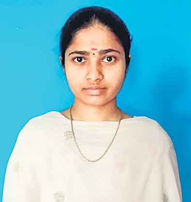 డీఈఈ సెట్‌లో కేజీబీవీ విద్యార్థినికి ఫస్ట్‌ర్యాంకు