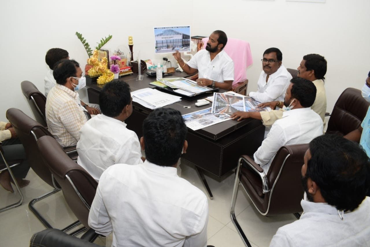 ఆధునాతన ఇంటిగ్రేటెడ్ మార్కెట్‌ను నిర్మించుకుందాం : మంత్రి శ్రీనివాస్‌గౌడ్