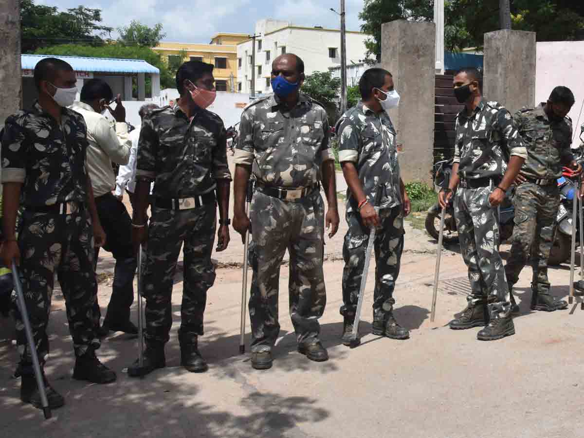 Crime news : పోతననగర్‌ శ్మశాన వాటికలో నింధితుడు రాజు అంత్యక్రియలు