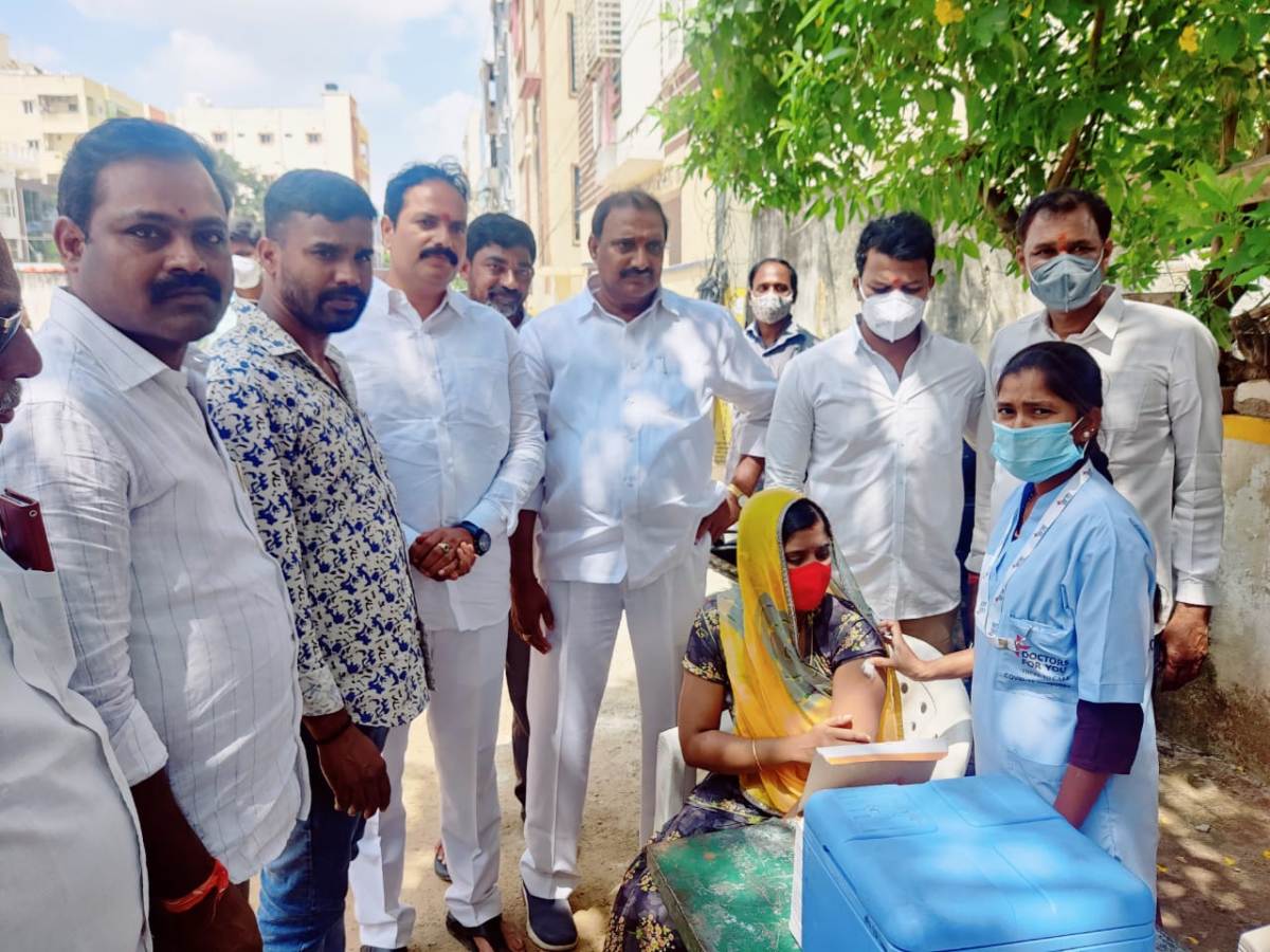 covid vaccine |  ప్రతి ఒక్క‌రూ టీకాలను వేసుకోవాలి: విప్‌ గాంధీ