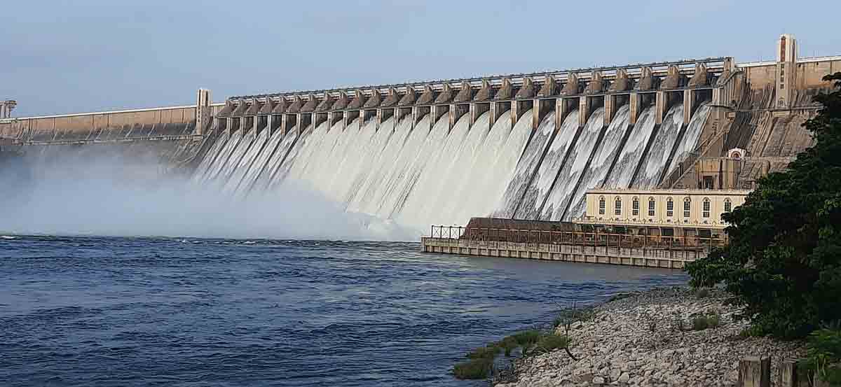 కృష్ణమ్మకు వరద జోరు..