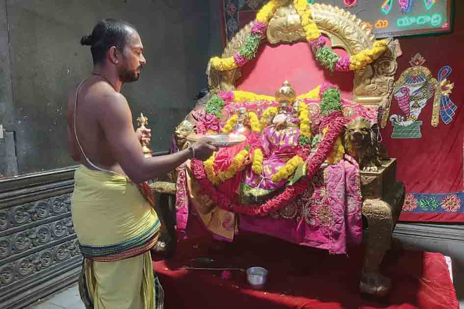 వైభవంగా నిత్య కల్యాణోత్సవం