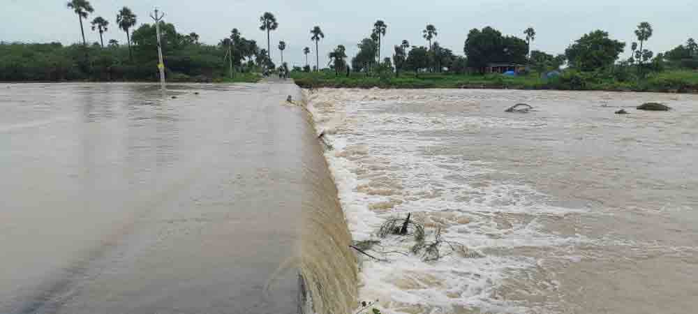 కరువు నేలపై వరుణ తాండవం