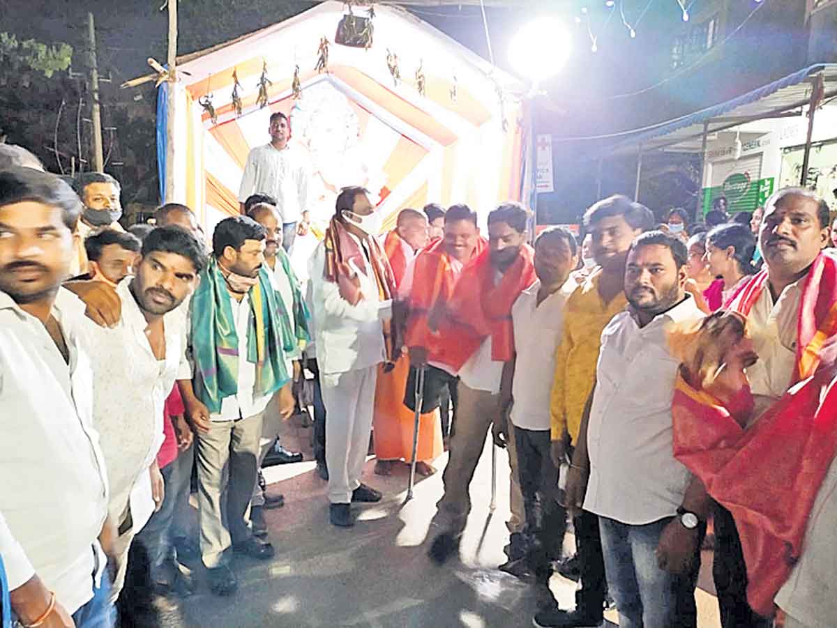 పథకాలను సద్వినియోగం చేసుకోవాలి