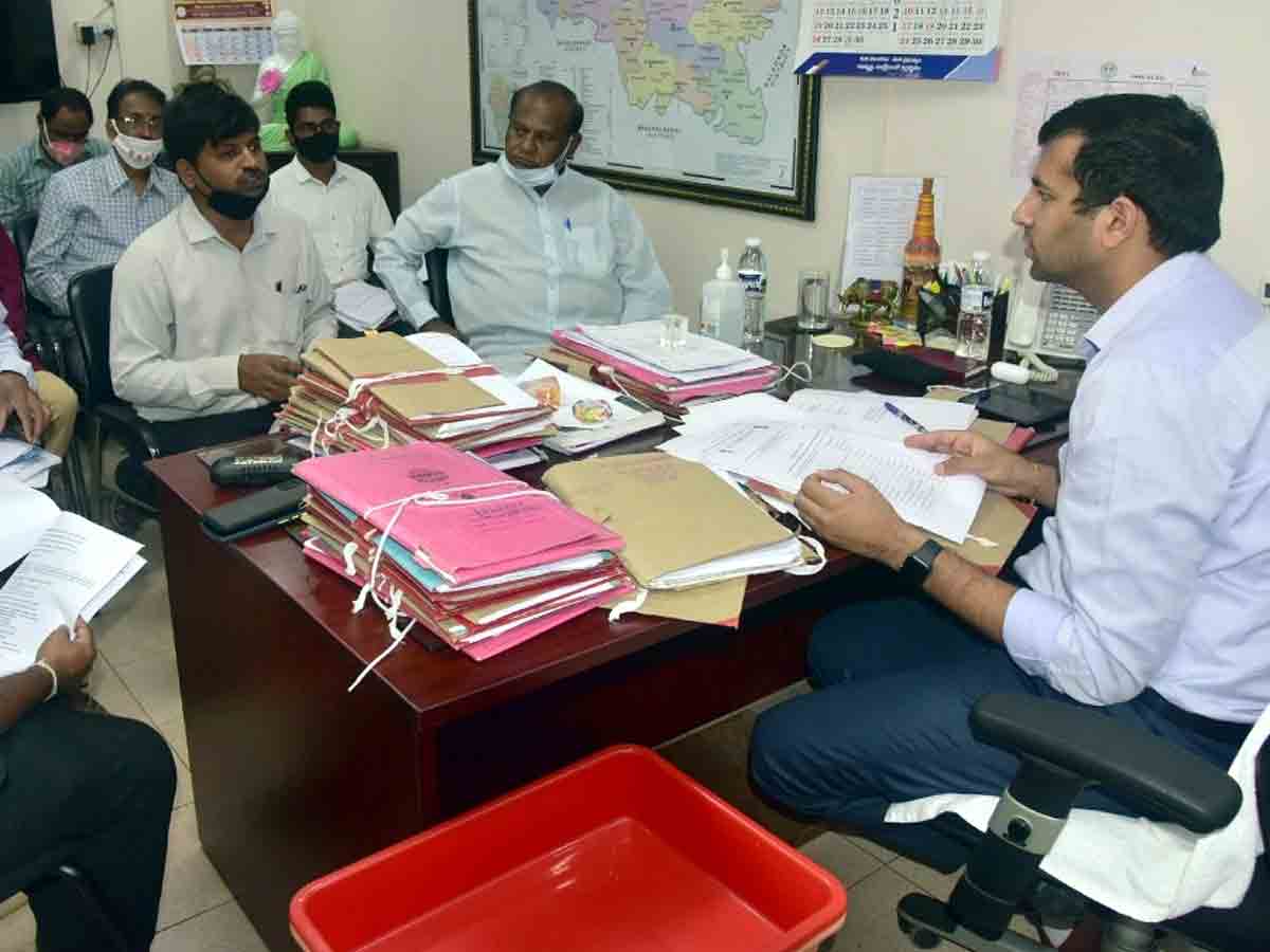 Shadnagar : యువకులు సేవా కార్యక్రమాల్లో భాగస్వాములు కావాలి.. జిల్లా అదనపు కలెక్టర్‌ ప్రతీక్‌ జైన్‌