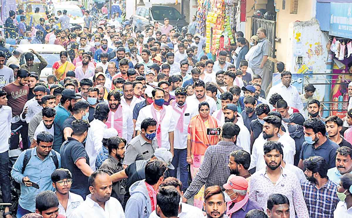 కార్యకర్తలతోనే పార్టీ బలోపేతం