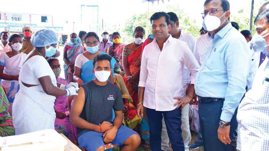 వ్యాక్సినేషన్‌ను సద్వినియోగం చేసుకోవాలి