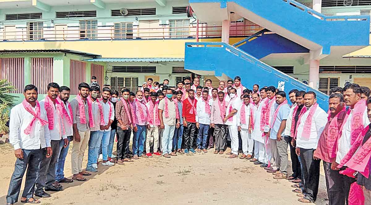 అభివృద్ధిని చూసే పార్టీలో చేరుతున్నారు