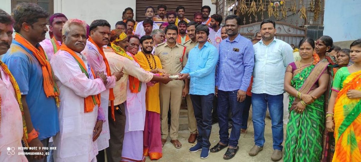 వినాయ‌క మండ‌పానికి ల‌క్ష బ‌హుమ‌తి అందించిన ముస్లిం యువ‌కుడు