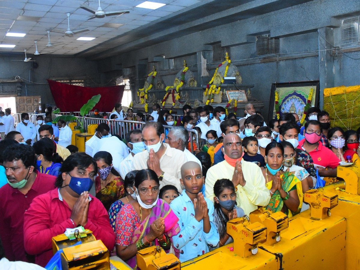 యాదాద్రి: ఖజానాకు రూ.10,67,875 ఆదాయం