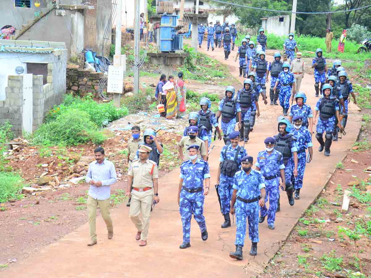 వినాయక చవితిని ప్రశాంతంగా జరుపుకోవాలి.. డీఎస్పీ సంజీవరావు