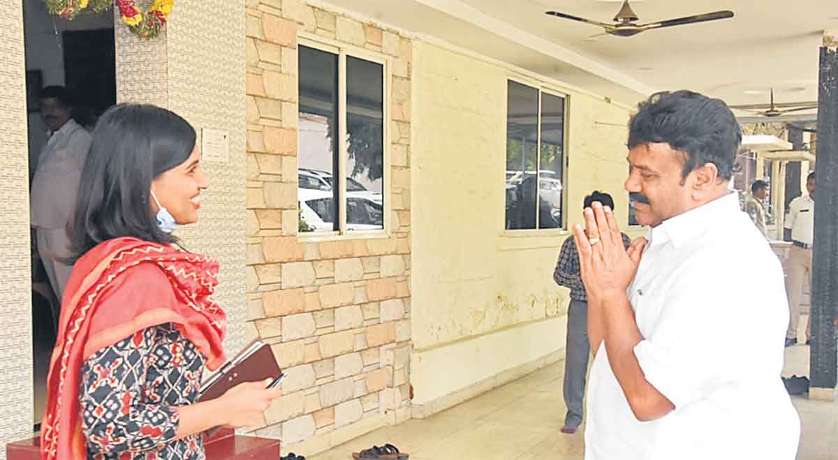 వయోధికుల సమస్యల పరిష్కారానికి సహకరిస్తా